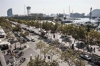 Passeig De Joan De Borbo 3*